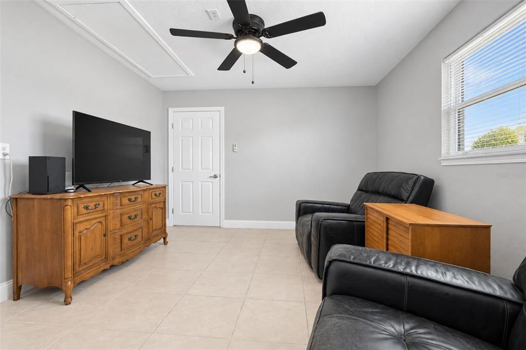 For Sale: $335,000 (4 beds, 2 baths, 1950 Square Feet)
