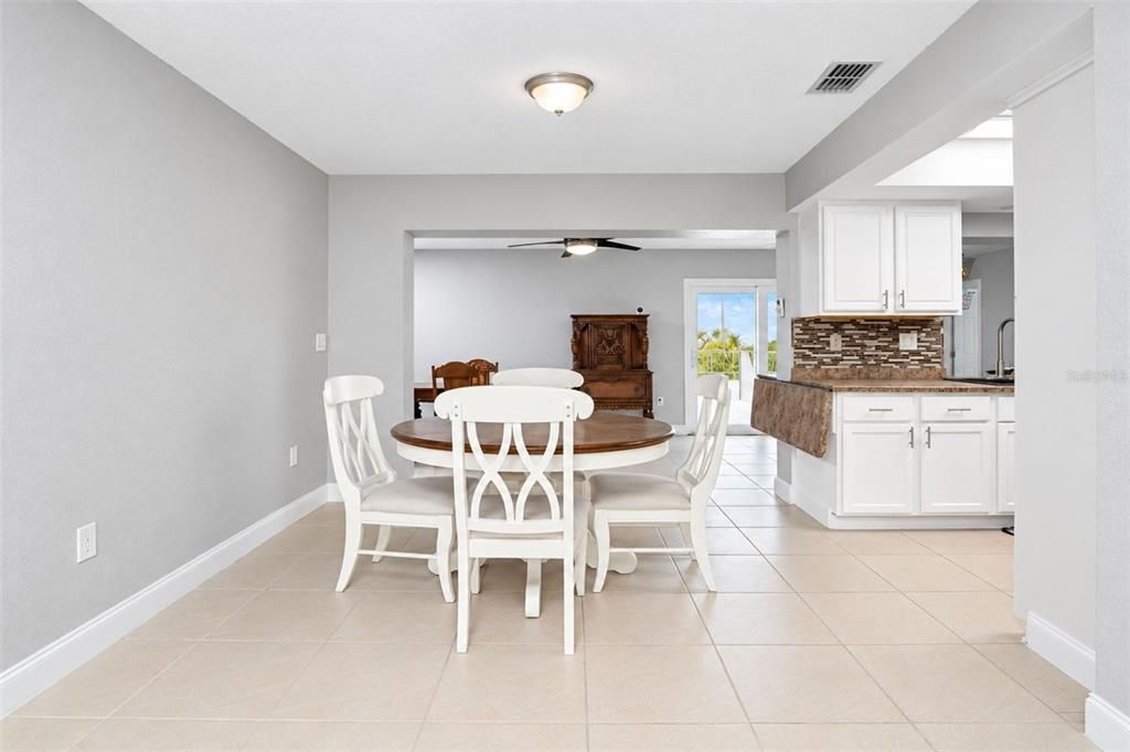 For Sale: $335,000 (4 beds, 2 baths, 1950 Square Feet)