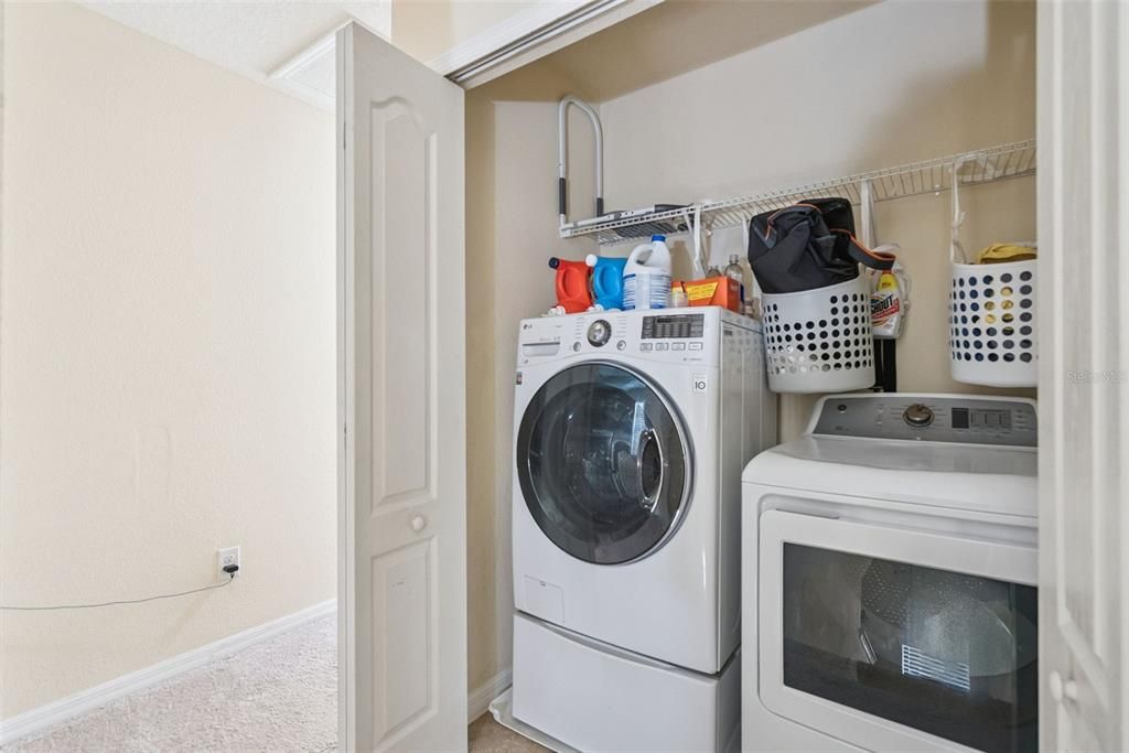 For Sale: $345,000 (3 beds, 2 baths, 1369 Square Feet)