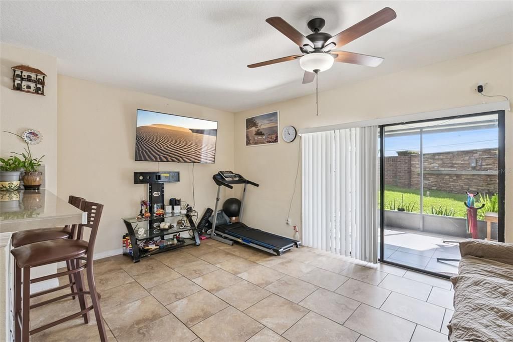 For Sale: $345,000 (3 beds, 2 baths, 1369 Square Feet)