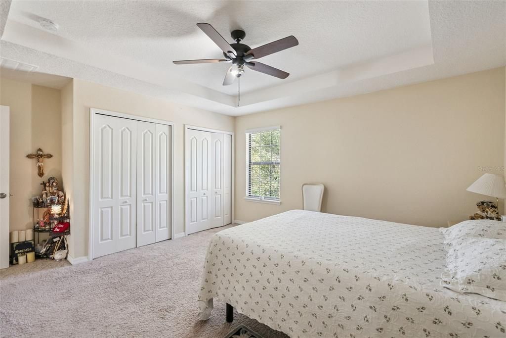 For Sale: $345,000 (3 beds, 2 baths, 1369 Square Feet)