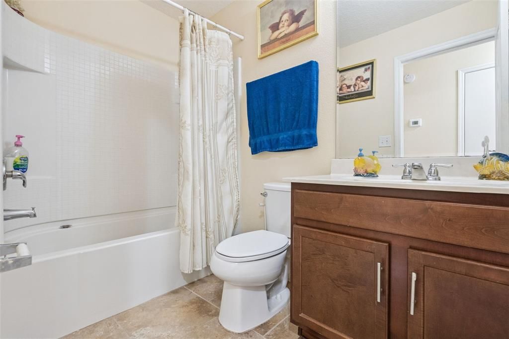 For Sale: $345,000 (3 beds, 2 baths, 1369 Square Feet)