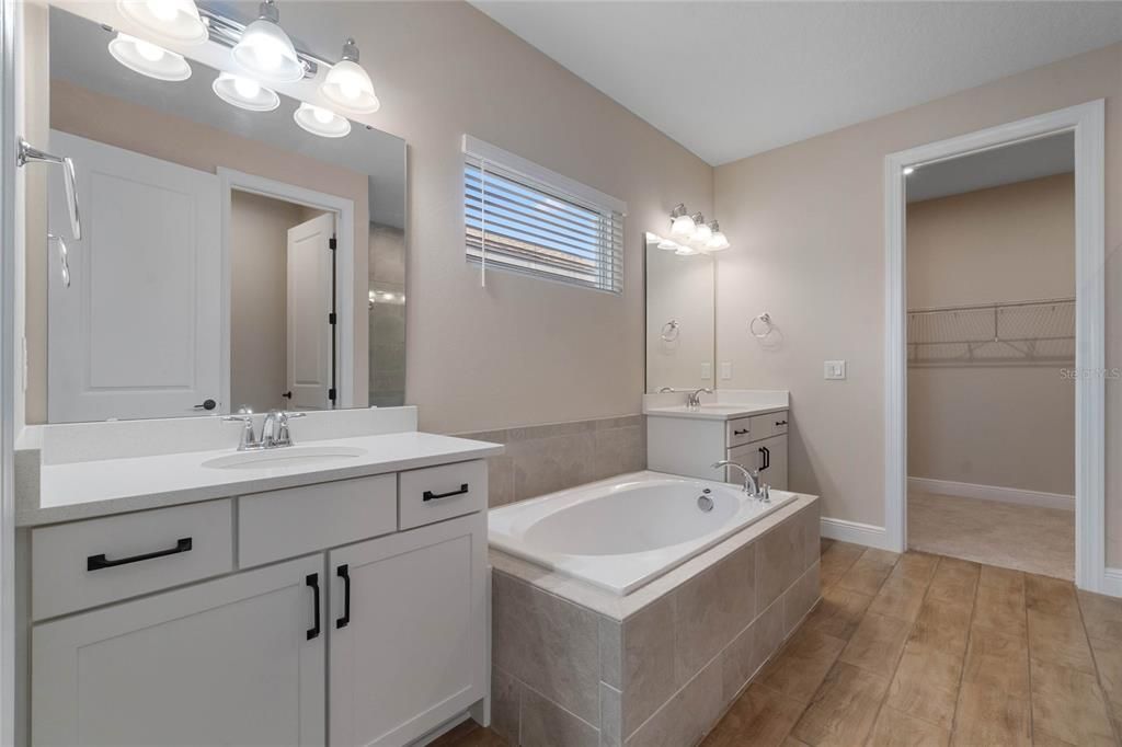 For Sale: $594,900 (5 beds, 3 baths, 3220 Square Feet)