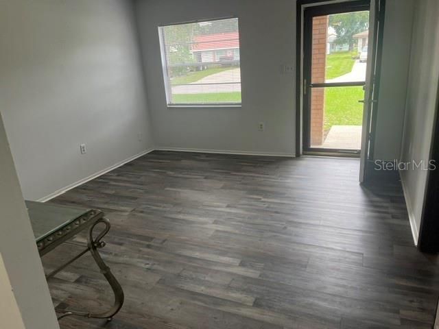 For Sale: $199,000 (3 beds, 2 baths, 1066 Square Feet)