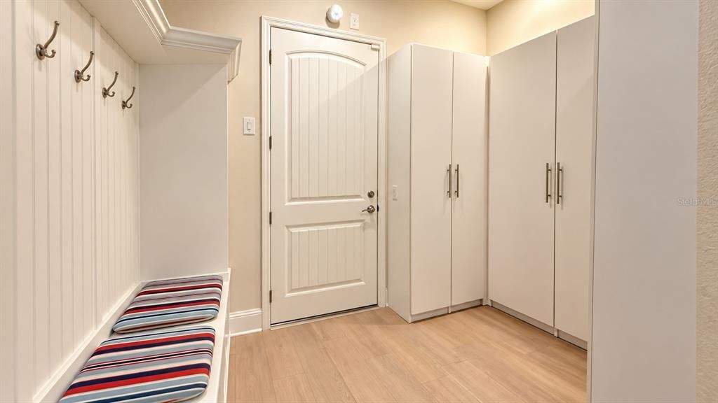 For Sale: $1,350,000 (4 beds, 4 baths, 4150 Square Feet)