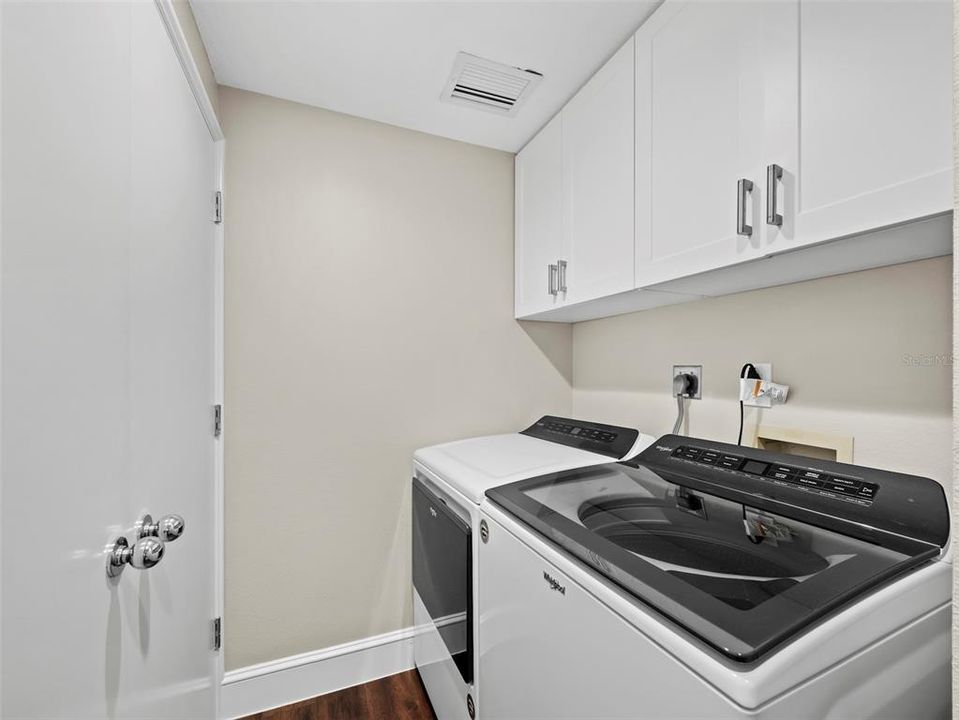 En Venta: $1,699,000 (2 camas, 2 baños, 2369 Pies cuadrados)