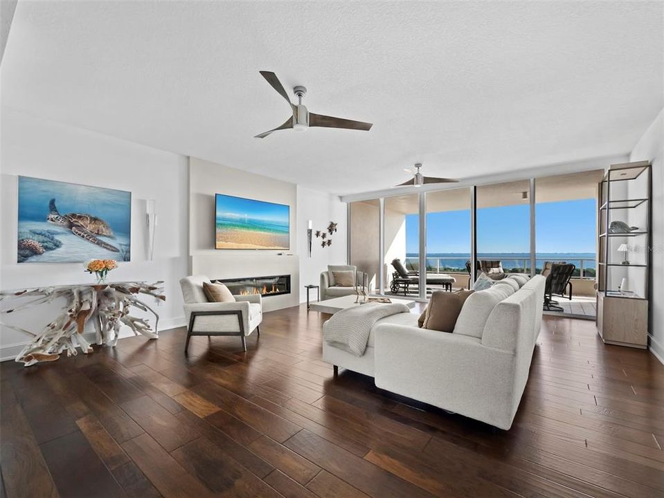 En Venta: $1,699,000 (2 camas, 2 baños, 2369 Pies cuadrados)