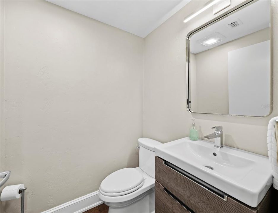 En Venta: $1,699,000 (2 camas, 2 baños, 2369 Pies cuadrados)