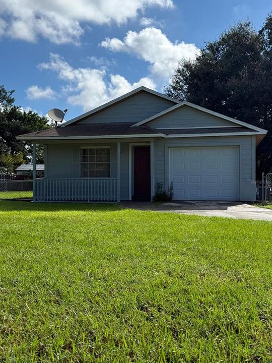 For Rent: $1,950 (3 beds, 2 baths, 1104 Square Feet)