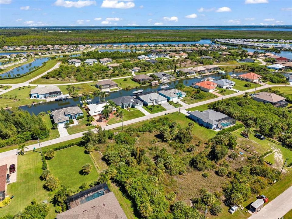 En Venta: $39,000 (0.23 acres)