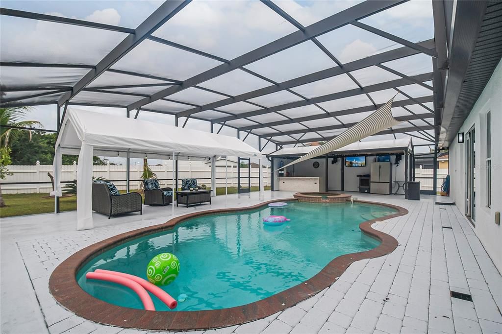 En Venta: $395,500 (4 camas, 2 baños, 1770 Pies cuadrados)