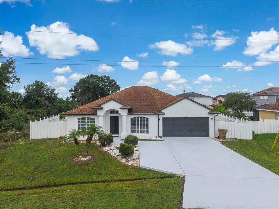En Venta: $395,500 (4 camas, 2 baños, 1770 Pies cuadrados)