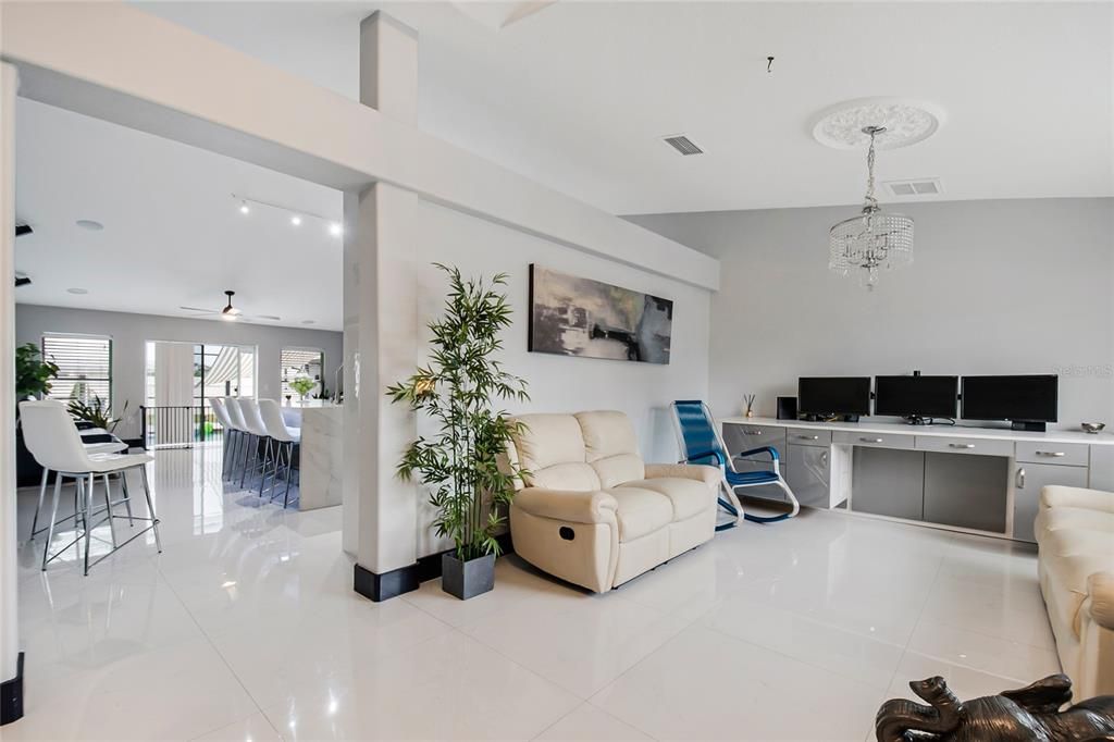 En Venta: $395,500 (4 camas, 2 baños, 1770 Pies cuadrados)