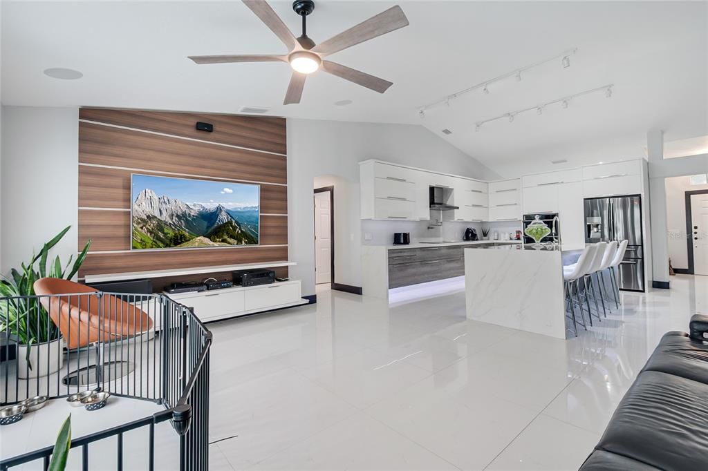 En Venta: $395,500 (4 camas, 2 baños, 1770 Pies cuadrados)