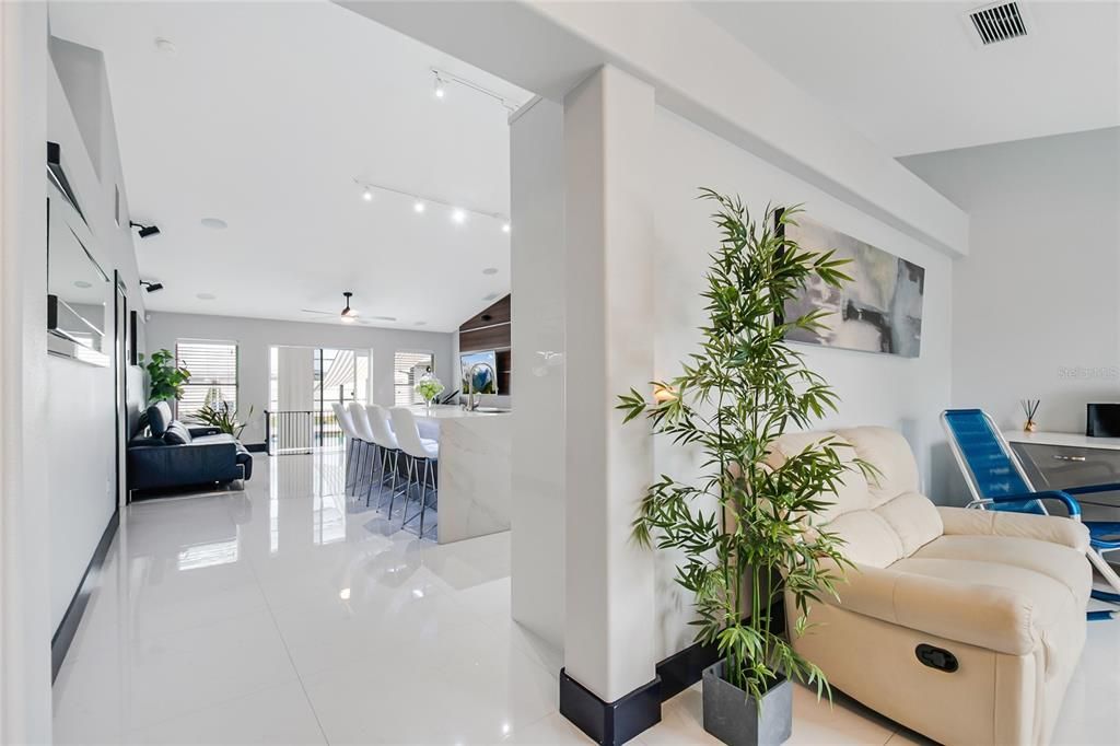 En Venta: $395,500 (4 camas, 2 baños, 1770 Pies cuadrados)