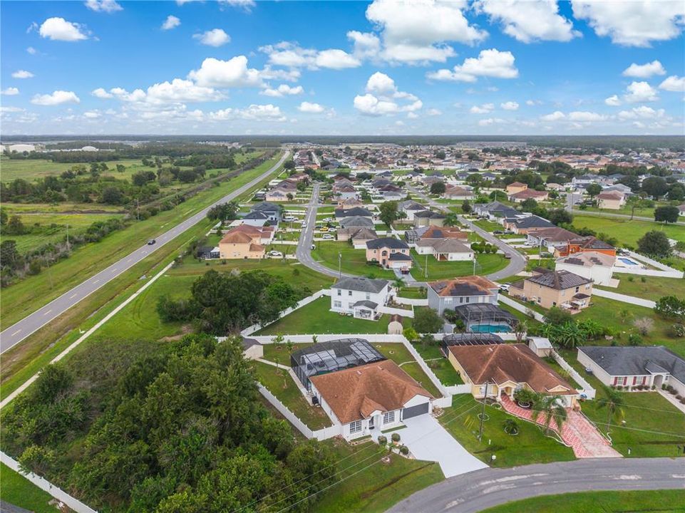 En Venta: $395,500 (4 camas, 2 baños, 1770 Pies cuadrados)