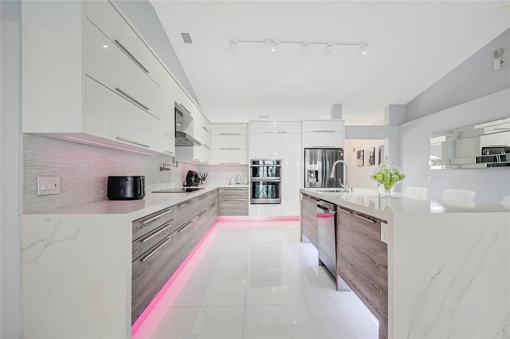 En Venta: $395,500 (4 camas, 2 baños, 1770 Pies cuadrados)