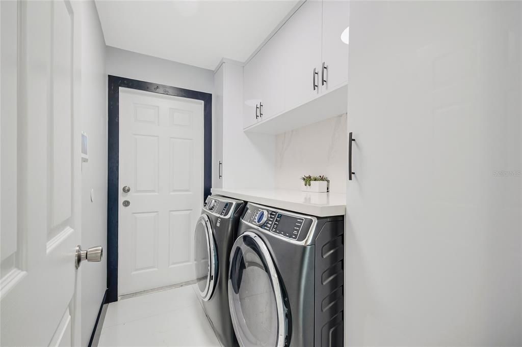 En Venta: $395,500 (4 camas, 2 baños, 1770 Pies cuadrados)