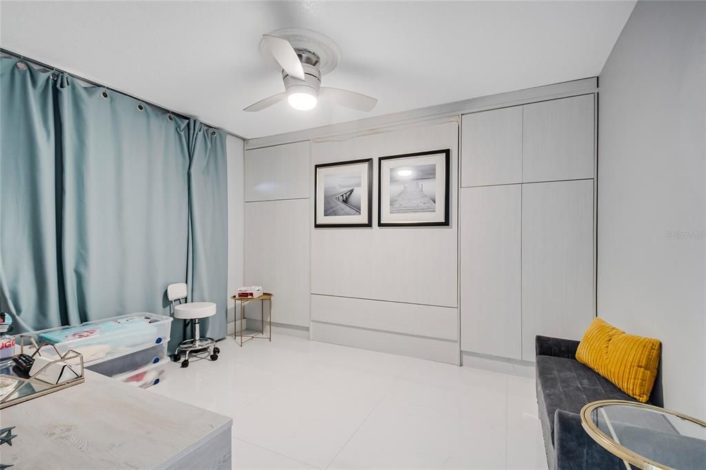 En Venta: $395,500 (4 camas, 2 baños, 1770 Pies cuadrados)
