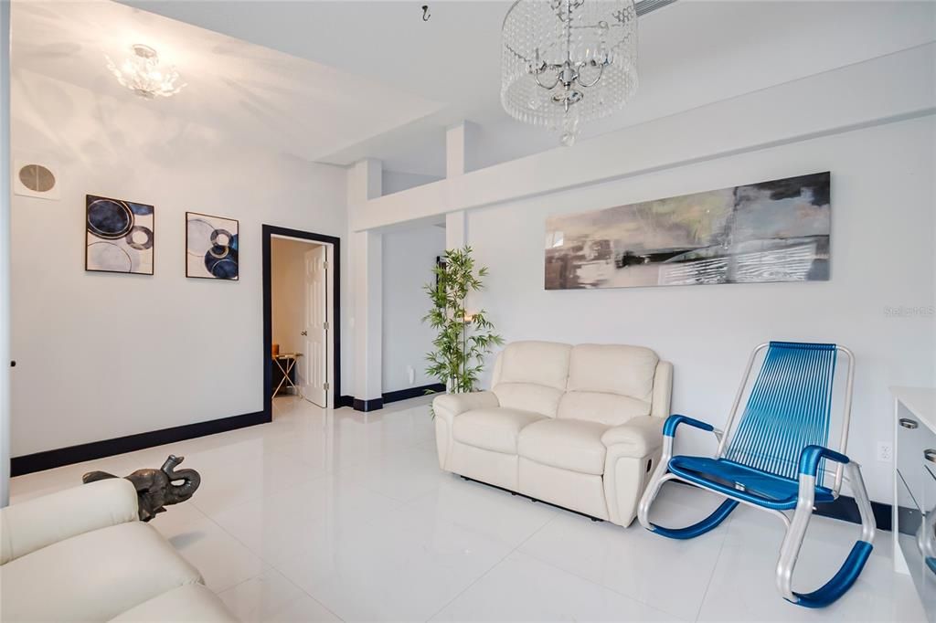 En Venta: $395,500 (4 camas, 2 baños, 1770 Pies cuadrados)