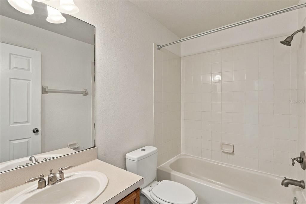 En Venta: $240,000 (3 camas, 3 baños, 1504 Pies cuadrados)