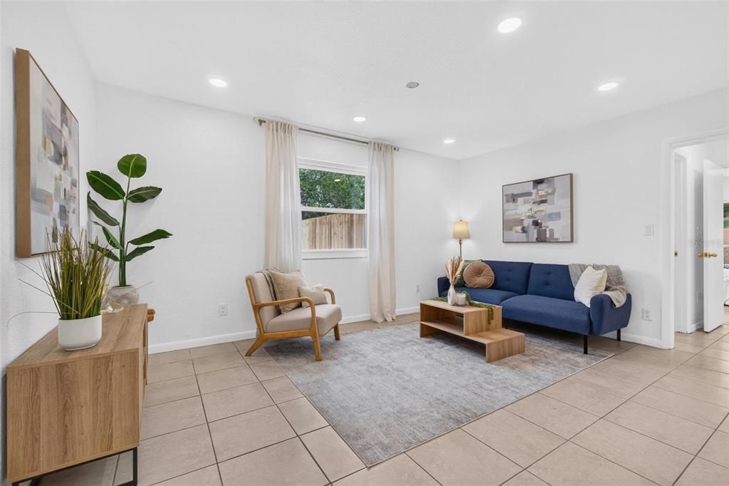 For Sale: $389,900 (3 beds, 2 baths, 1092 Square Feet)