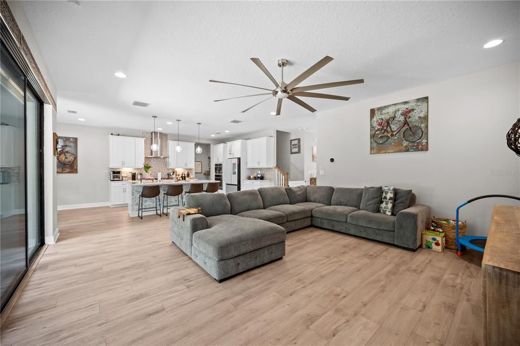 For Sale: $570,000 (5 beds, 3 baths, 3448 Square Feet)