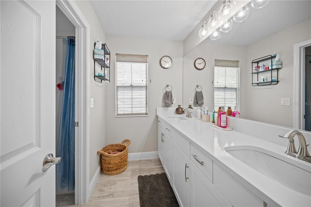 For Sale: $570,000 (5 beds, 3 baths, 3448 Square Feet)