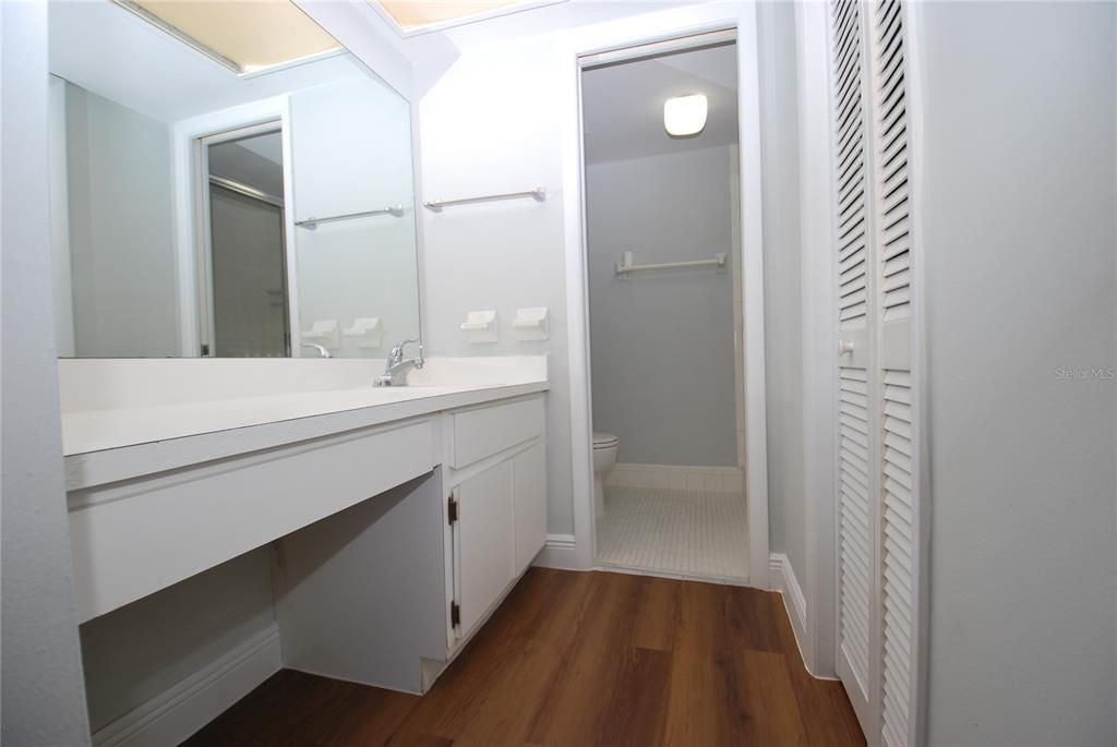 В аренду: $1,600 (2 спален, 2 ванн, 1094 Квадратных фут)