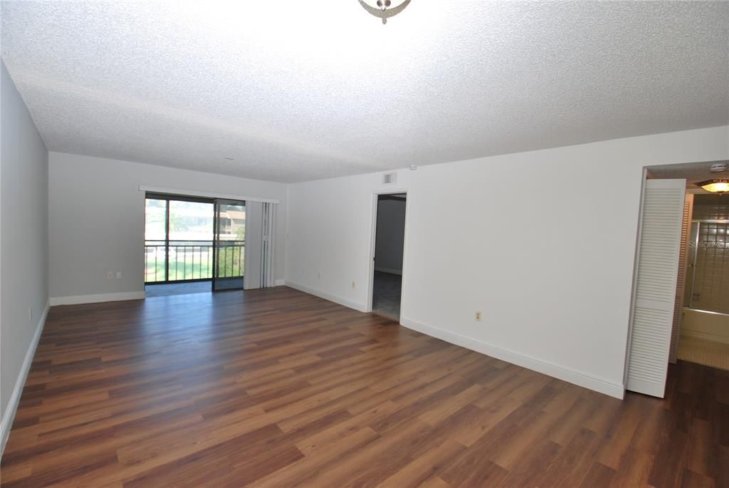В аренду: $1,600 (2 спален, 2 ванн, 1094 Квадратных фут)