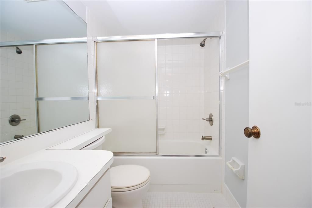 В аренду: $1,600 (2 спален, 2 ванн, 1094 Квадратных фут)