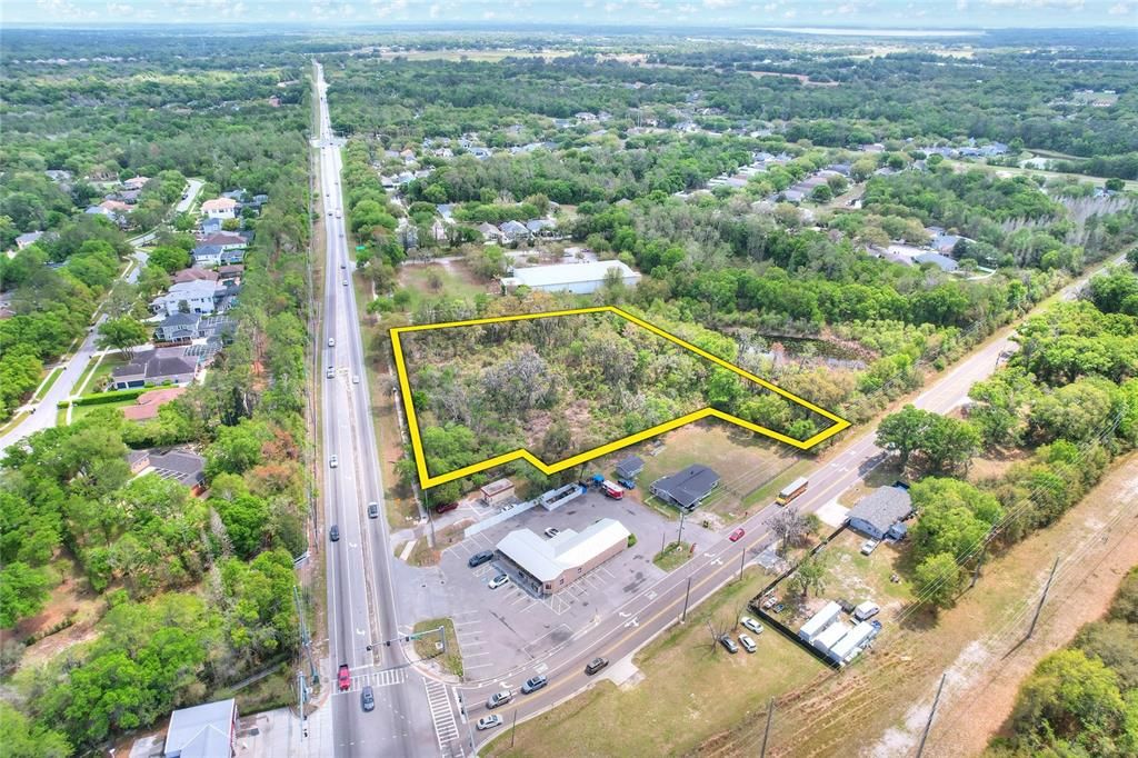 待售: $925,000 (2.92 acres)