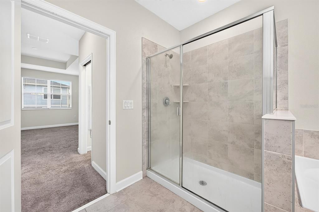 En Venta: $365,000 (4 camas, 3 baños, 2067 Pies cuadrados)