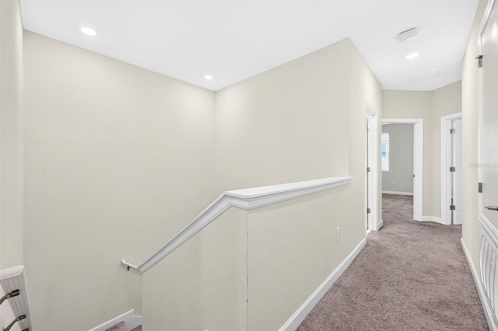 En Venta: $365,000 (4 camas, 3 baños, 2067 Pies cuadrados)
