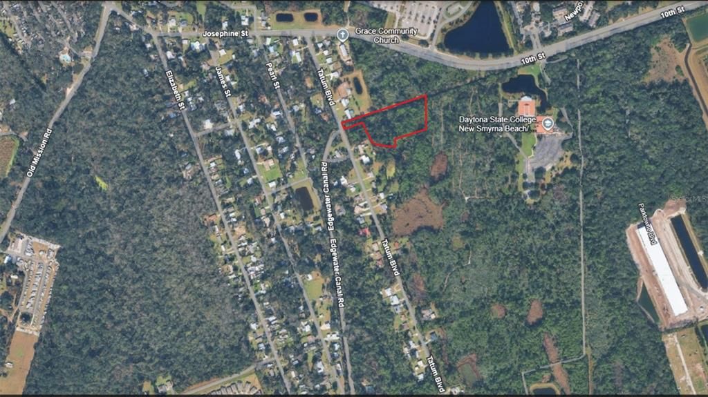 На продажу: $949,000 (13.53 acres)