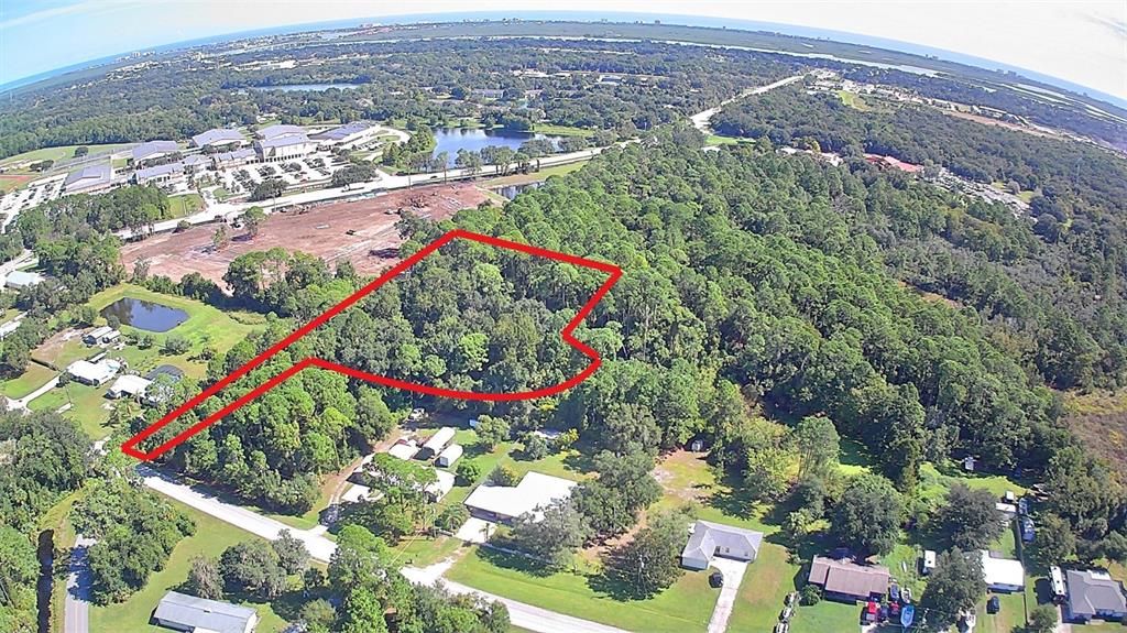 На продажу: $949,000 (13.53 acres)