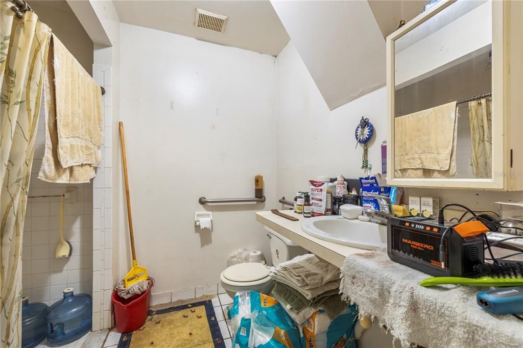 На продажу: $180,000 (3 спален, 2 ванн, 1134 Квадратных фут)