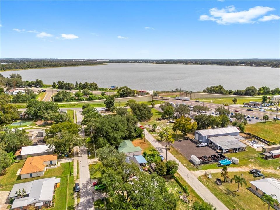 На продажу: $180,000 (3 спален, 2 ванн, 1134 Квадратных фут)