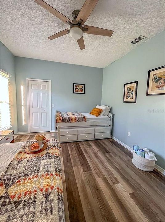 For Sale: $425,000 (3 beds, 2 baths, 1876 Square Feet)