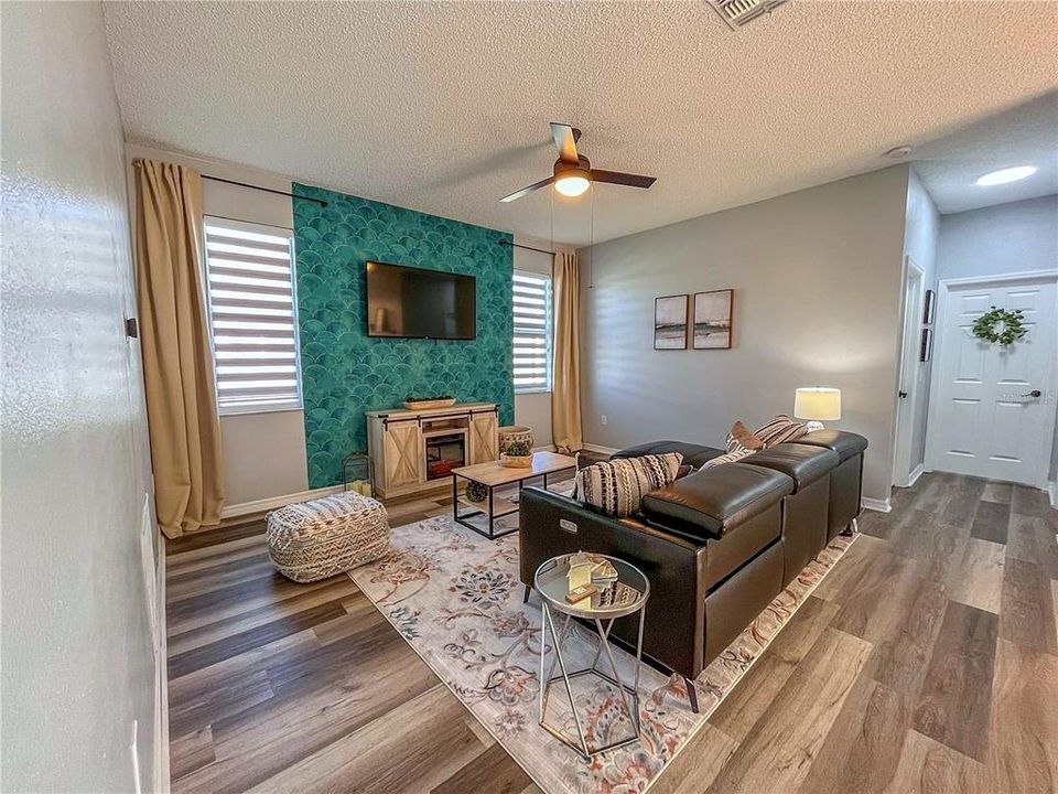 For Sale: $425,000 (3 beds, 2 baths, 1876 Square Feet)