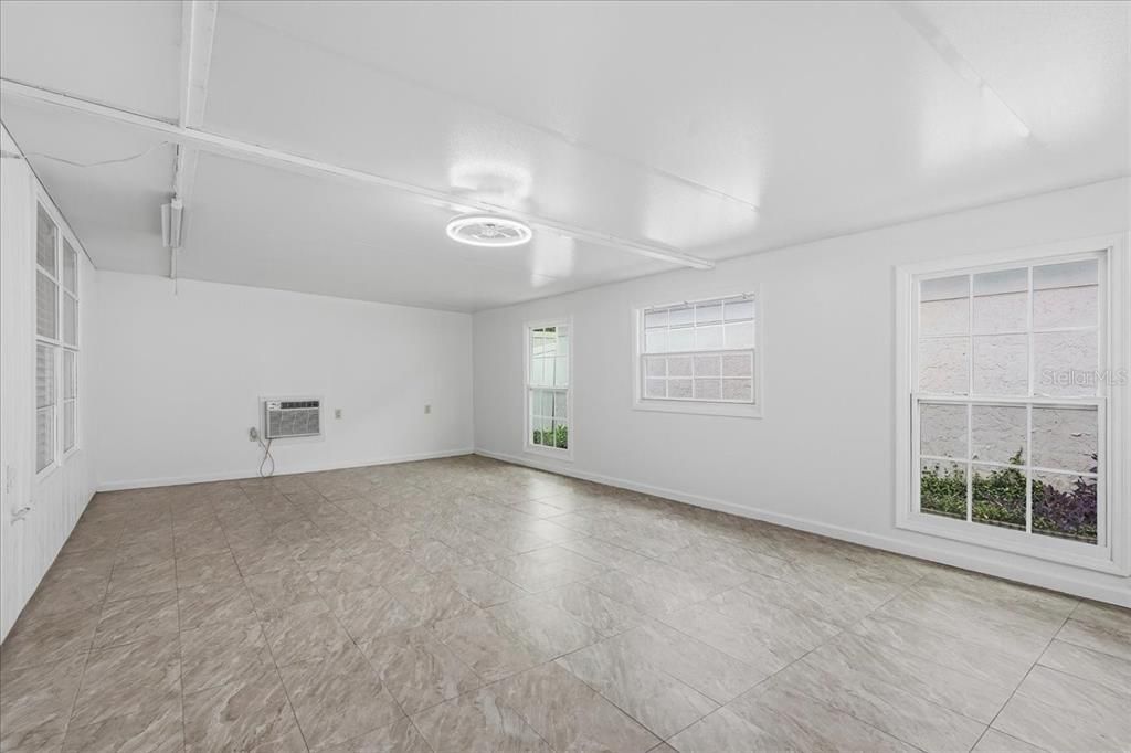 En Renta: $2,750 (3 camas, 2 baños, 1795 Pies cuadrados)