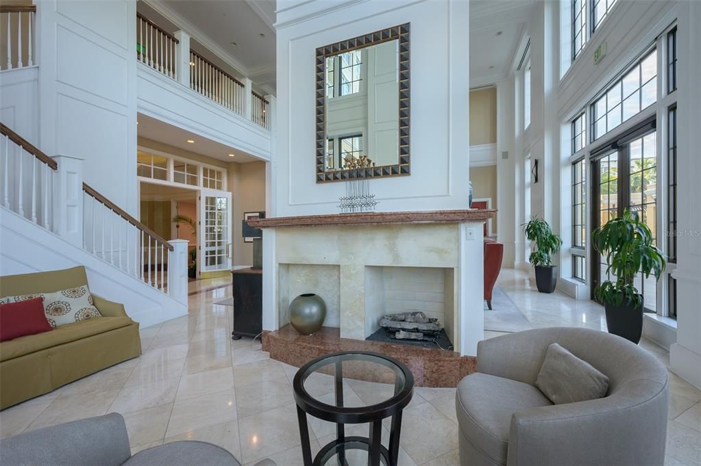 For Sale: $399,900 (2 beds, 1 baths, 1085 Square Feet)