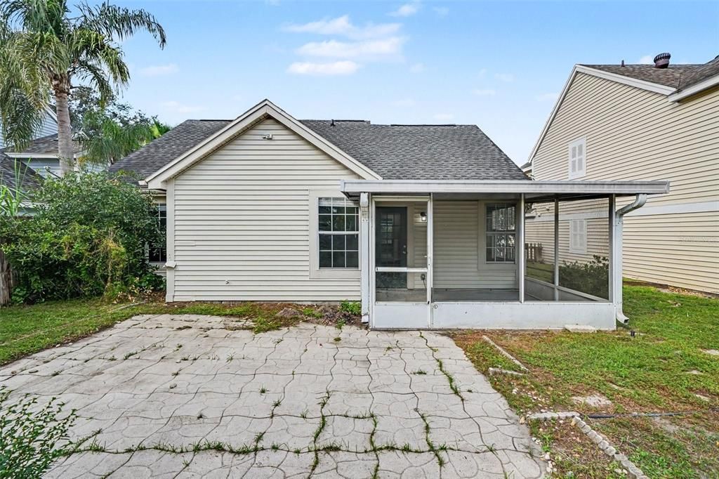 For Sale: $349,900 (2 beds, 2 baths, 1226 Square Feet)