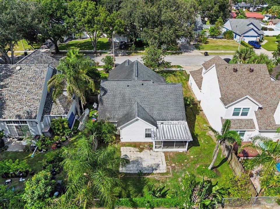 For Sale: $349,900 (2 beds, 2 baths, 1226 Square Feet)