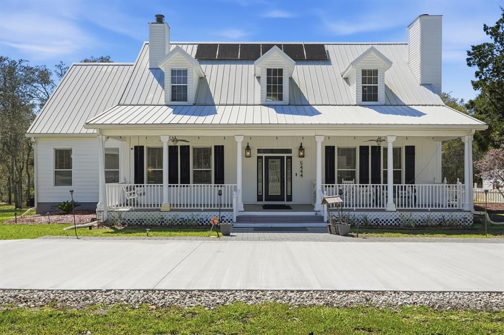 For Sale: $1,199,000 (7 beds, 4 baths, 4576 Square Feet)