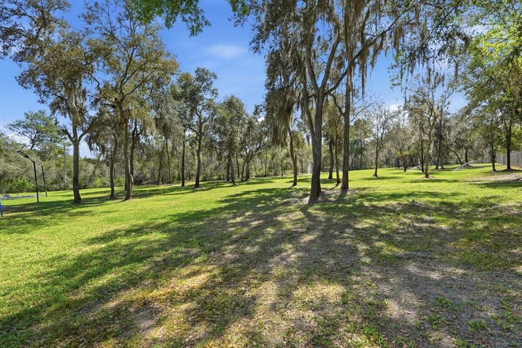 For Sale: $1,199,000 (7 beds, 4 baths, 4576 Square Feet)