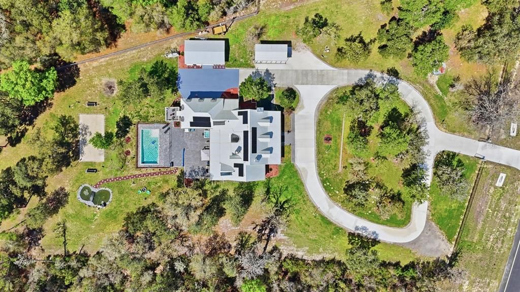 For Sale: $1,199,000 (7 beds, 4 baths, 4576 Square Feet)