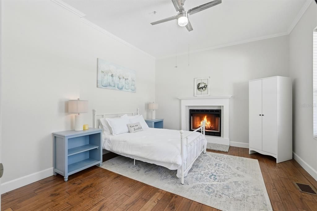For Sale: $1,199,000 (7 beds, 4 baths, 4576 Square Feet)