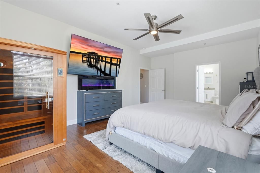 For Sale: $1,199,000 (7 beds, 4 baths, 4576 Square Feet)