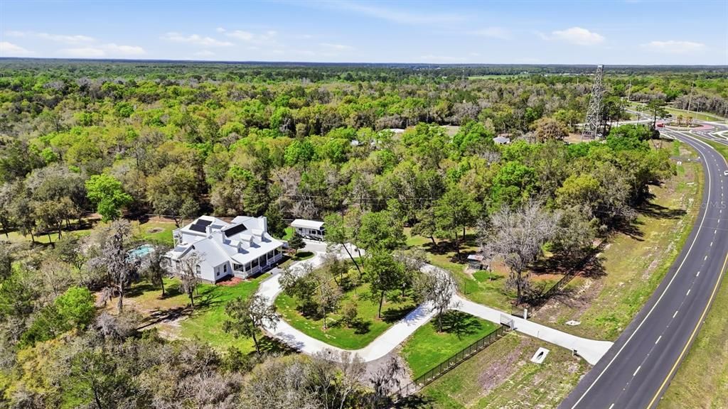 For Sale: $1,199,000 (7 beds, 4 baths, 4576 Square Feet)